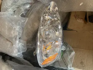 Corolla 2006 Headlight Pair
