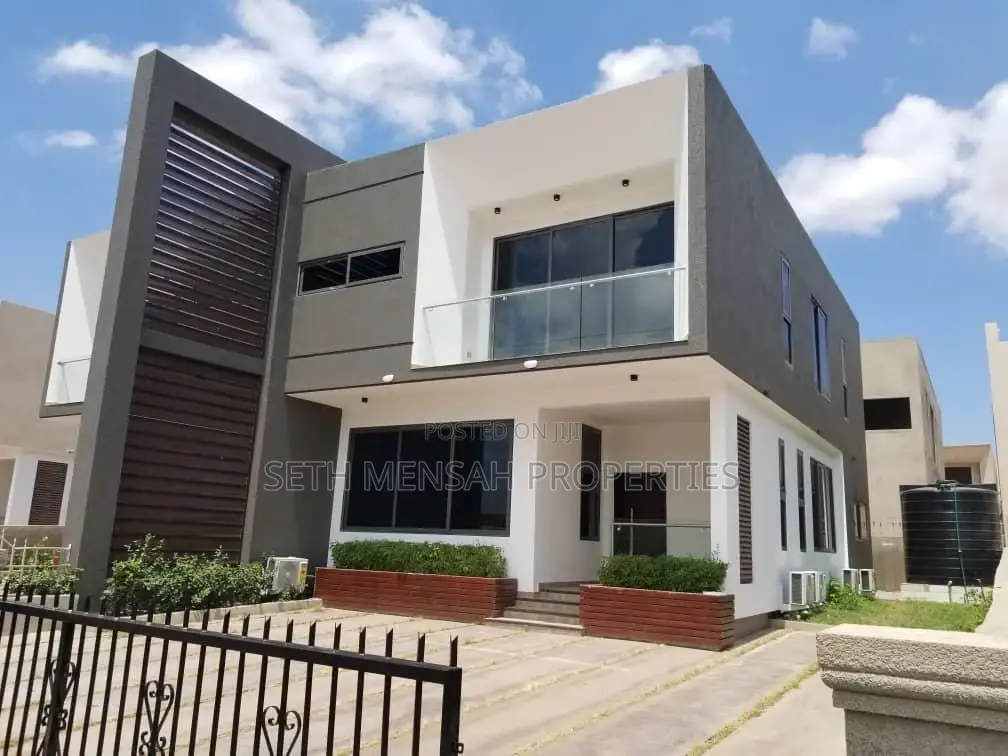 3bdrm House in Achimota for Rent