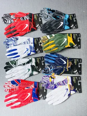 Original Rugby Player Gloves at Cool Price