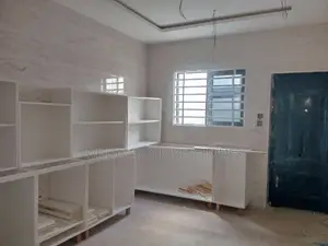 3bdrm House in Community 18, Spintex for sale