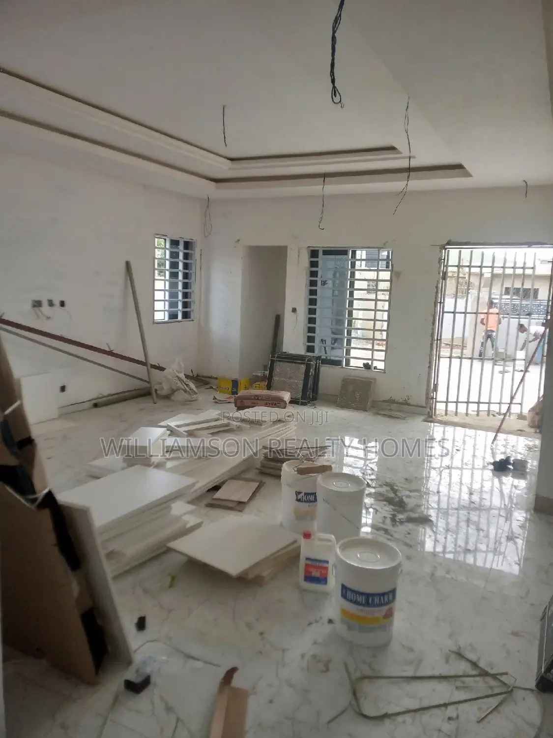3bdrm House in Community 18, Spintex for sale