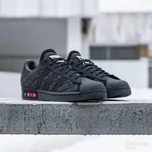 Adidas Superstar
