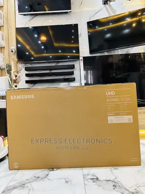 Triliminous Display UHD Smart Samsung Au7172 50”Tv