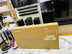 Long Lasting Durability Samsung UHD Smart 55”Au7000 Tv