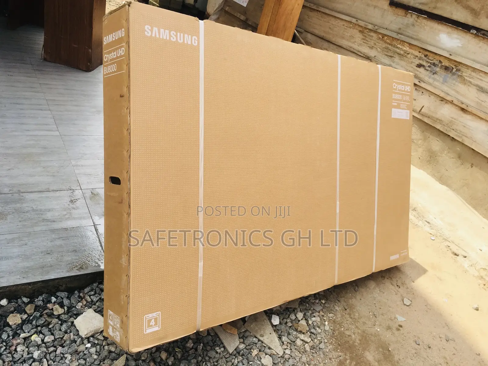 Watch Movies Out on Samsung 85” LED BU80 Tv