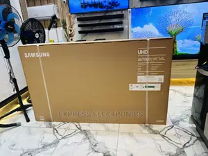 Triliminous Display UHD Samsung 65”Au7000 Tv