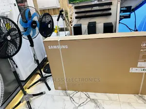 Crisp and Vivid Pictures UHD Smart Samsung 65”Au7000