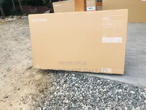 Stay Entertained With Samsung 50” LED Au70