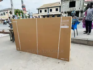Triluminos Display UHD Smart 85”Bu8000 Samsung