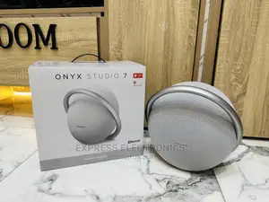 Kill the Vibes With Onyx 7 Studio Speaker
