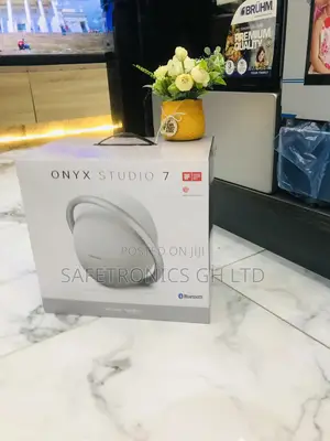 Durable Harman Kardon Onyx Studio 7