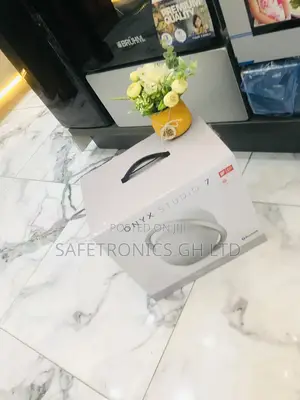 Beautiful Onyx Studio 7 Harman Kardon