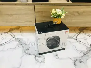 Nice Onyx Studio7 Harman Kardon