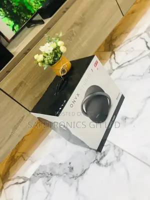 Listen to Good Music From Harman Kardon Onyx Studio7