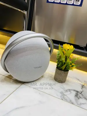 Durable and Affordable Harman Kardon Onyx Studio 8 Speaker.