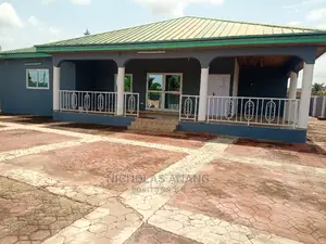 4bdrm House in The Dorns Properties, New Town for rent
