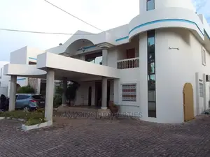 Corporate Office House With Boys Quarter North Ridge