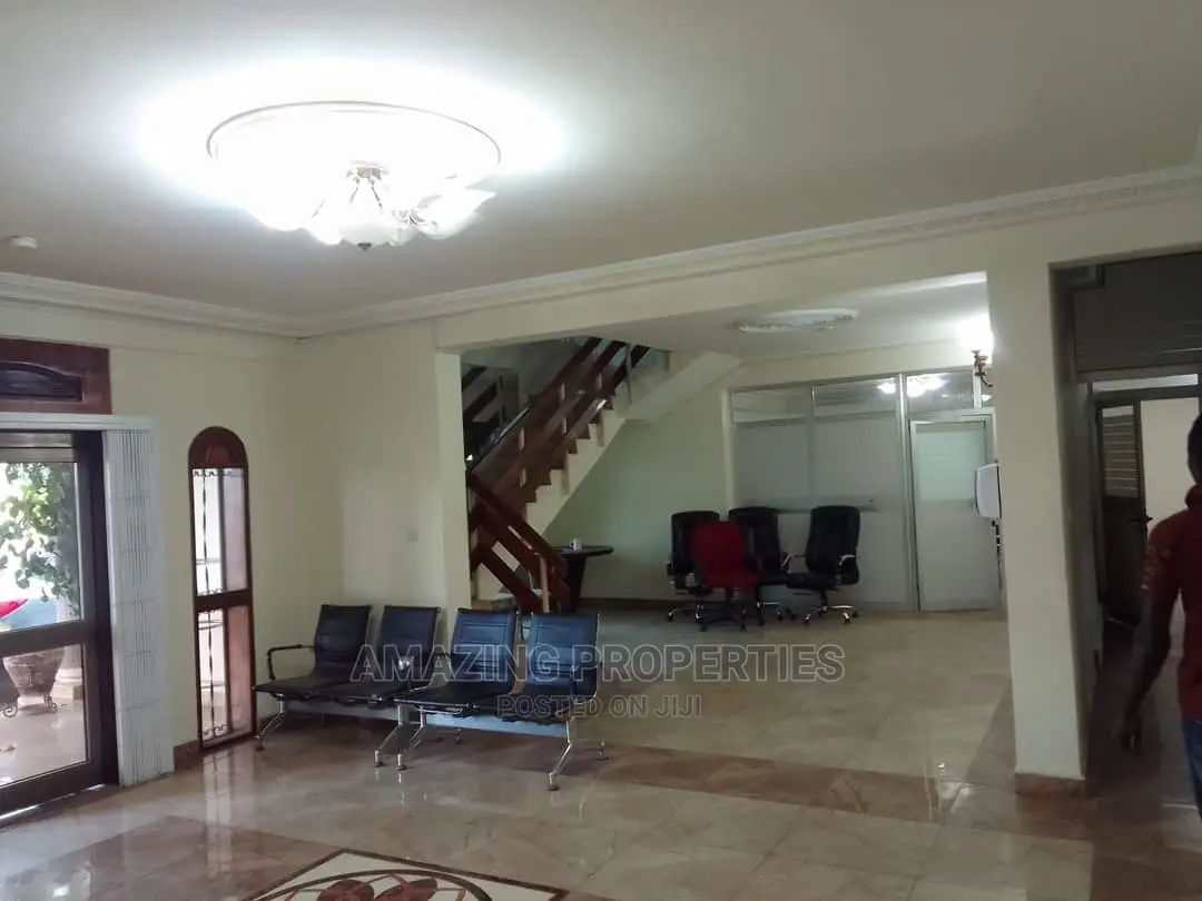 Corporate Office House With Boys Quarter North Ridge
