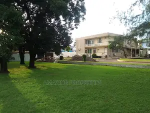 Corporate Office House With Boys Quarter