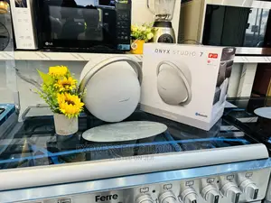 Powerful Bass Blast  Onyx 7 Bluetooth Speaker