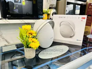 Play and Enjoy  With Onyx 7 Studio Speaker
