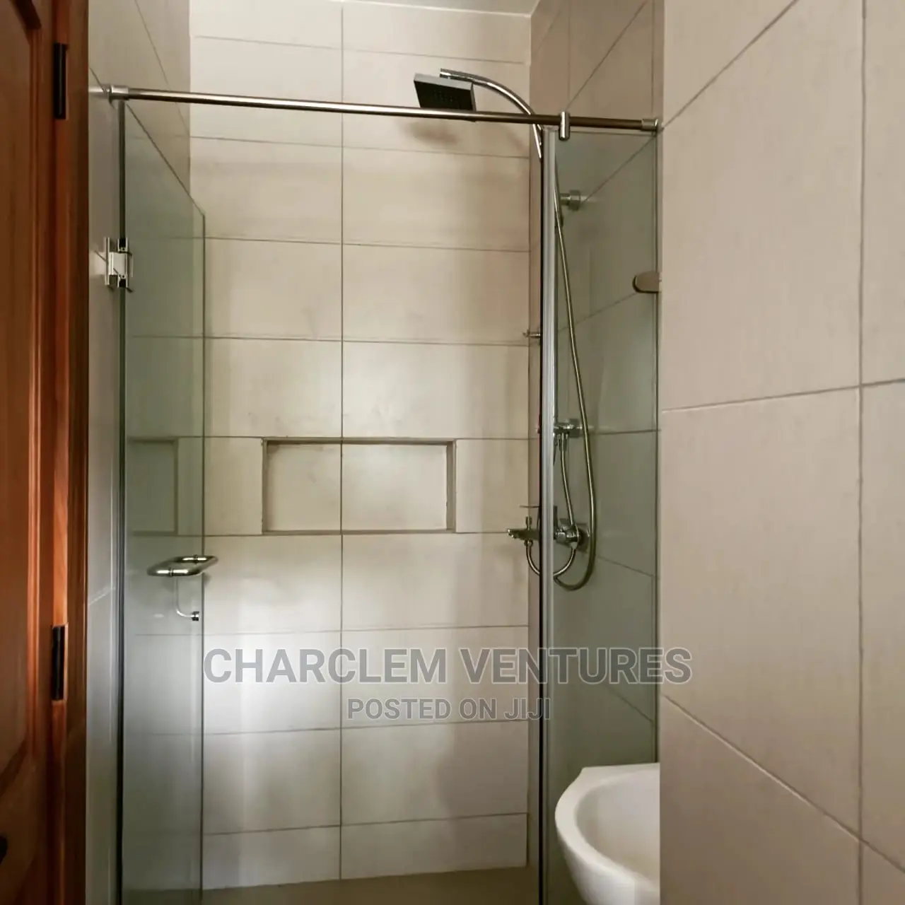 3bdrm Townhouse / Terrace in Charclem Ventures, Labone for rent