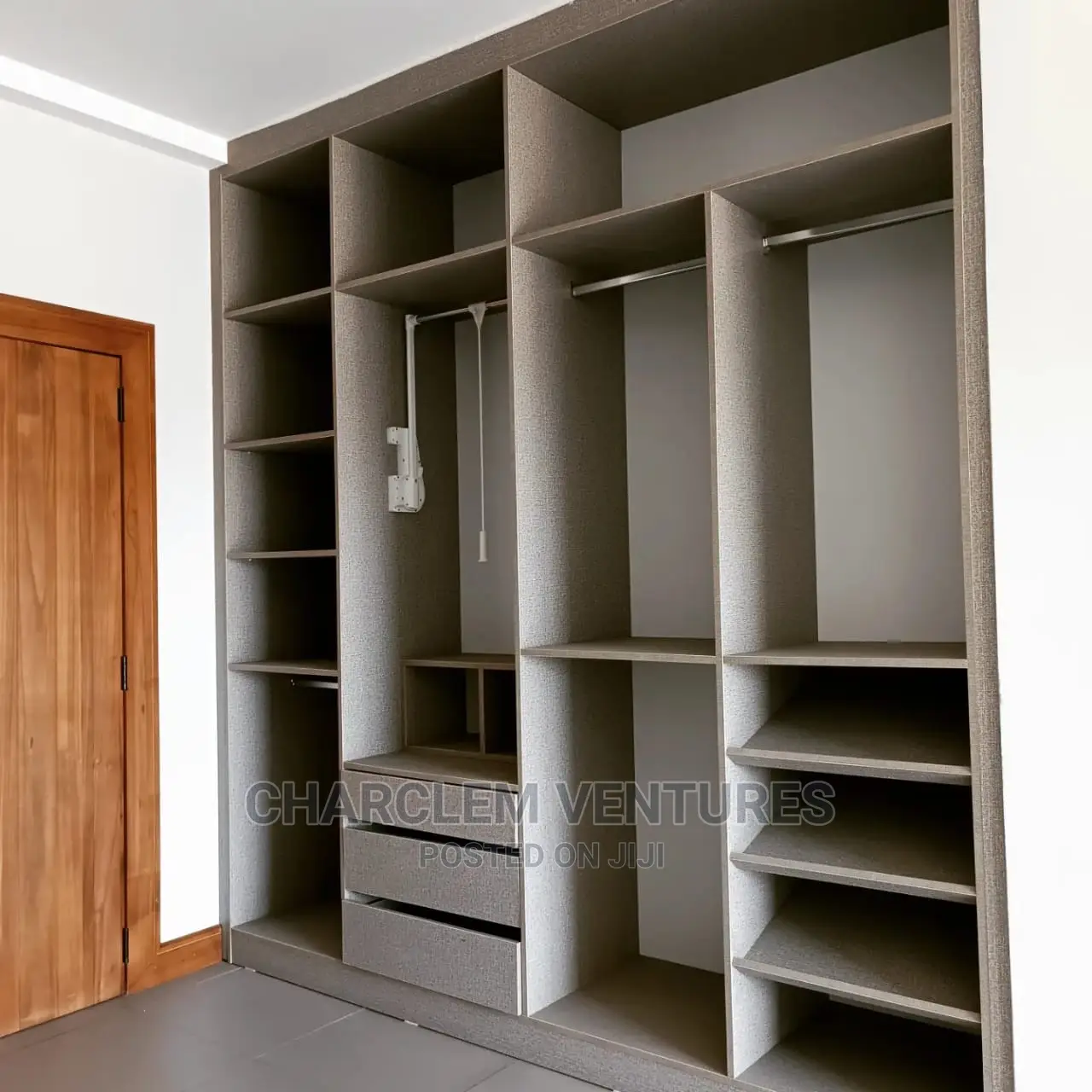 3bdrm Townhouse / Terrace in Charclem Ventures, Labone for rent