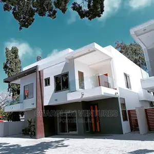 3bdrm Townhouse / Terrace in Charclem Ventures, Labone for rent