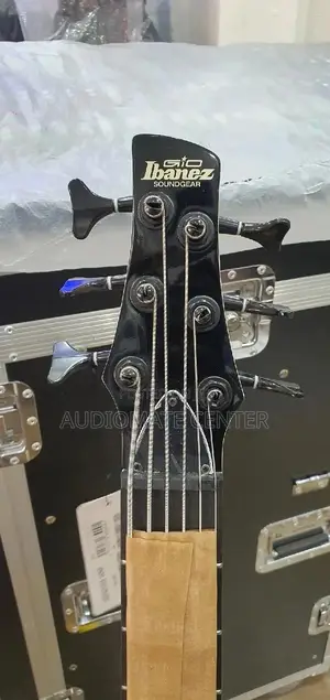 Ibanez Soundgear Gsr206b Guiter