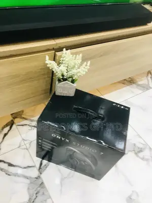 Studio7 Onyx Soundbar Bluetooth Harman Kardon 