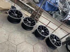 Mercedes Benz Rim 18_