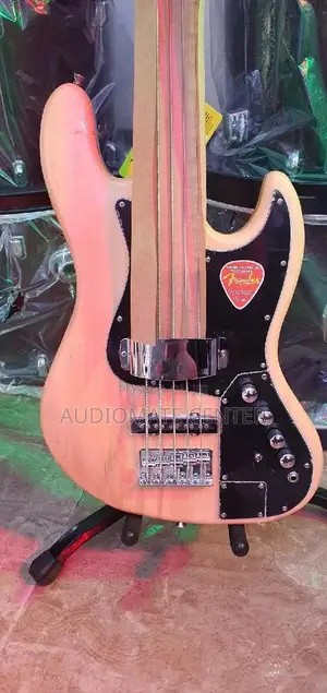 Fender Jazz Bass Guiter