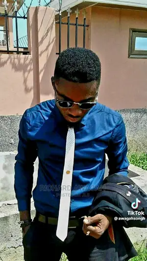 Drinking Bartender and Hotel Receptionist Cv