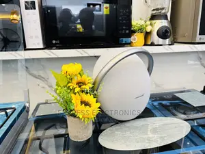 8hours of Battery Life Studio Bluetooth Speaker Onyx 8
