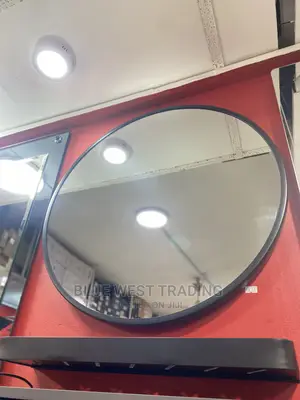 Plastic Edge Round Mirror - Stylish Mirror