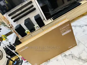 UHD Series 8 2022 Model Samsung 50”Tv