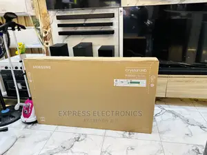 Samsung UHD Smart 55”Au8000 Tv Glossy Display