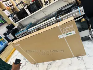 Series 8 2022 Model Samsung UHD Smart 65”