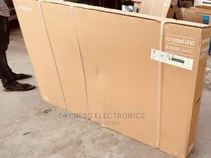 Series 8 (2022) Model Samsung UHD 75”