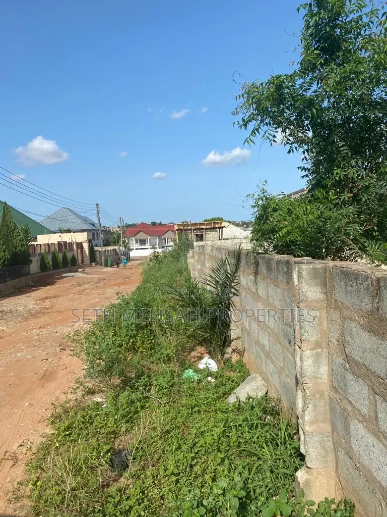 5 Plot of Land for Sale at Kwabanya