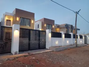 4bdrm House in Ashaley Botwe for sale