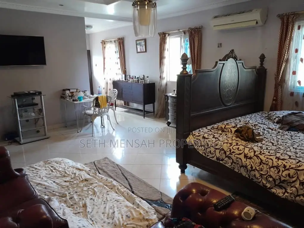 Furnished 6bdrm House in Achimota for sale