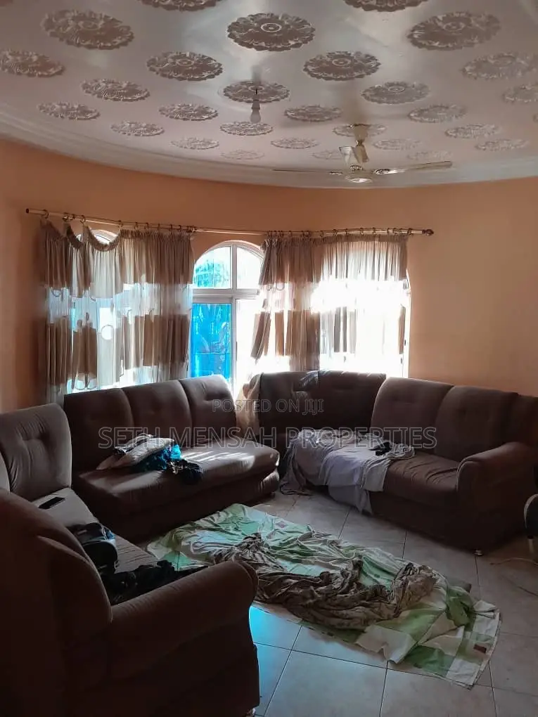 Furnished 6bdrm House in Achimota for sale