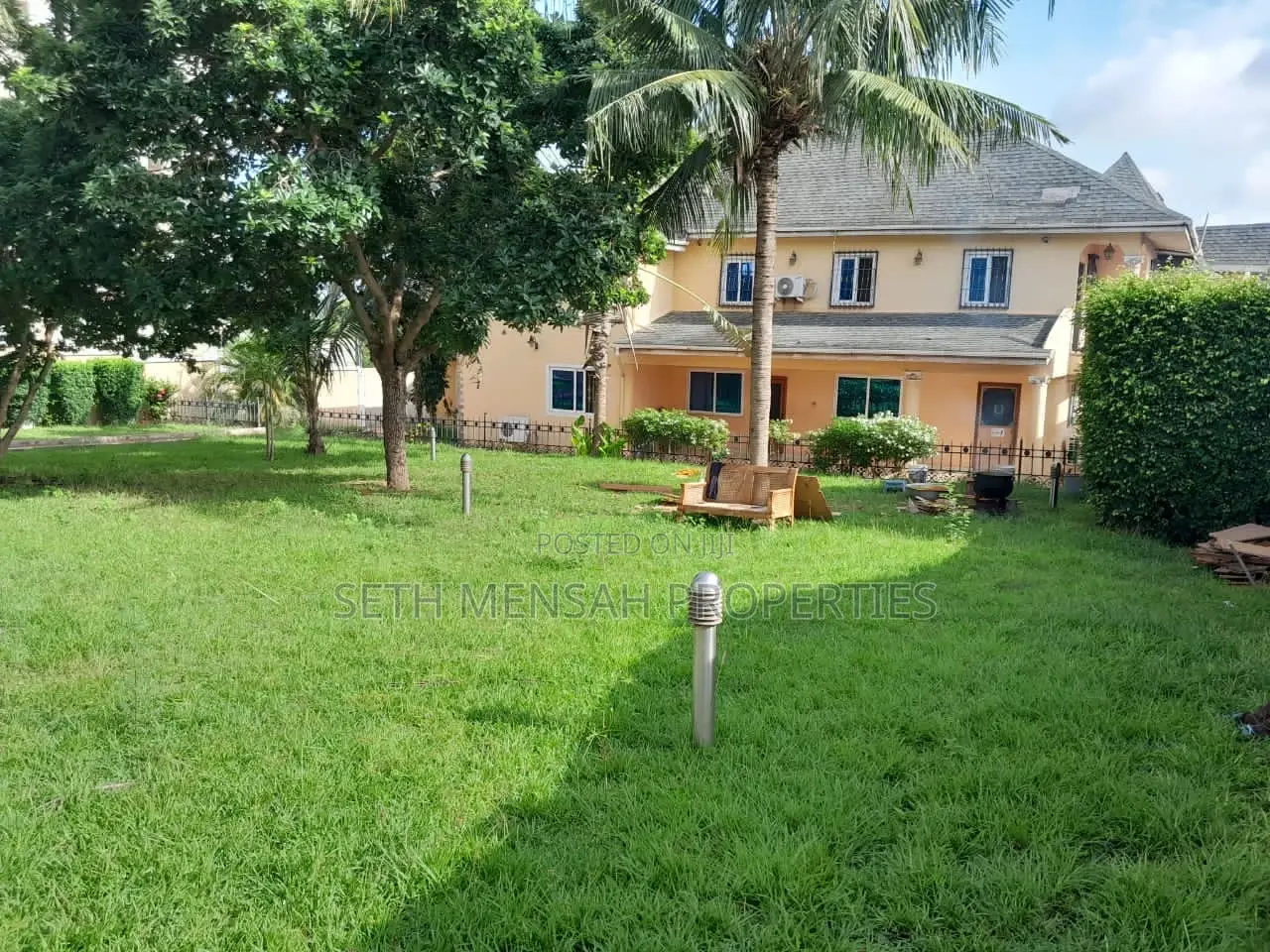 Furnished 6bdrm House in Achimota for sale