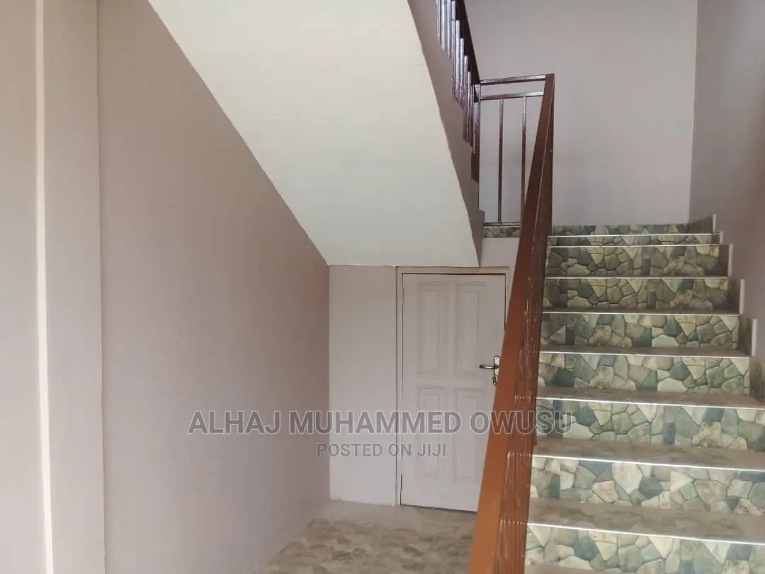 2bdrm Townhouse / Terrace in Pokuase for rent