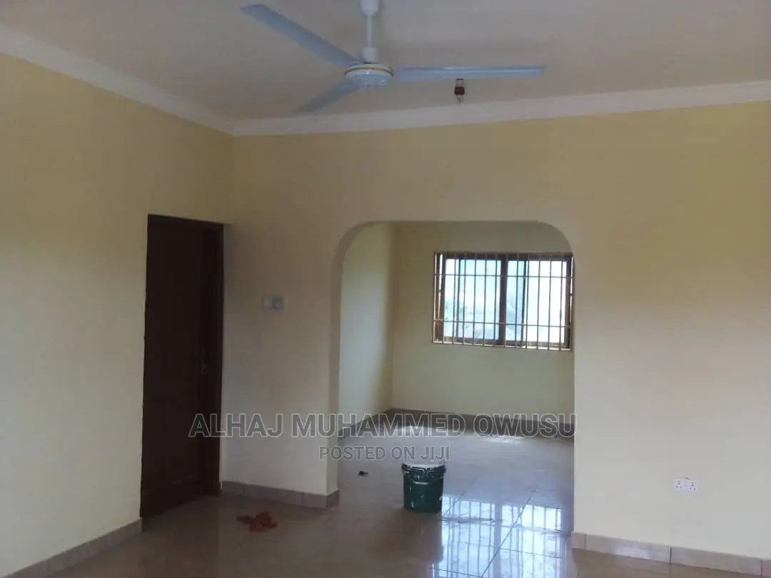 2bdrm Townhouse / Terrace in Pokuase for rent