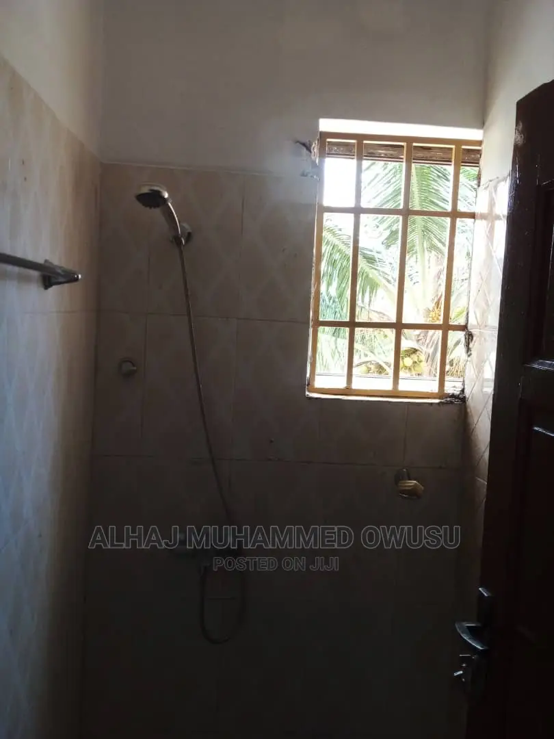 2bdrm Townhouse / Terrace in Pokuase for rent