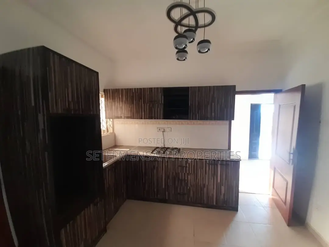 3bdrm House in Ashomang Estate for sale