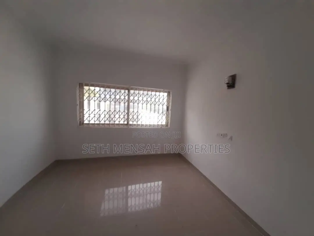 3bdrm House in Ashomang Estate for sale