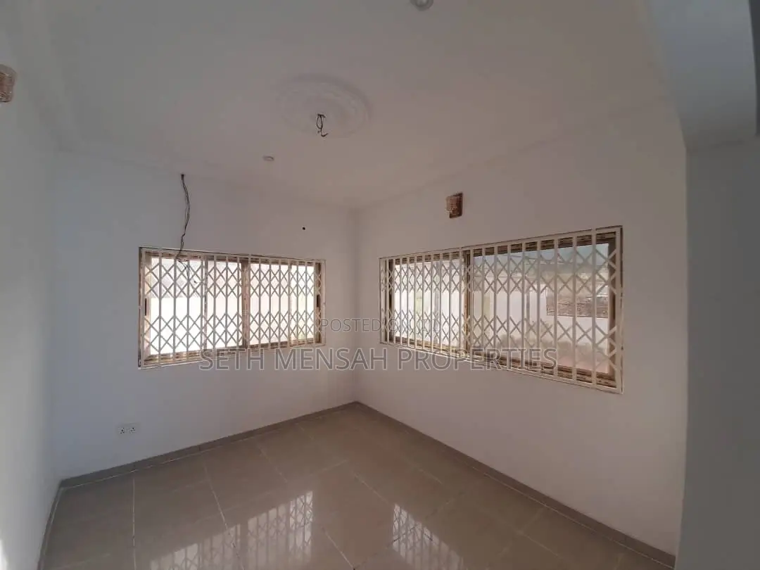 3bdrm House in Ashomang Estate for sale